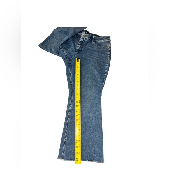 J. Jill Women's Cropped Jeans in Classic Blue - Picture 4 of 8